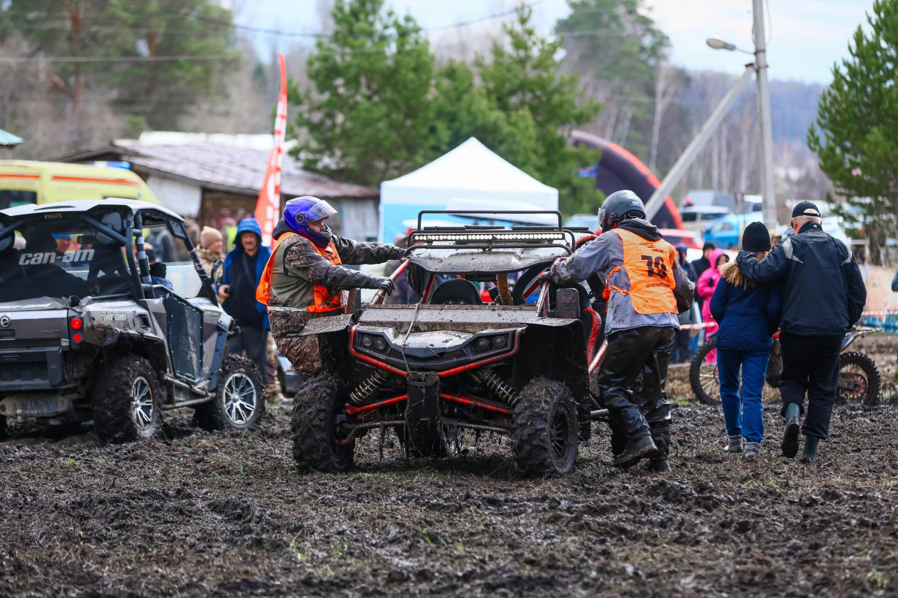 Фото В Новосибирске прошел фестиваль «КвадроБум 2025». Фоторепортаж 37 - Сиб.ФМ Фото В Новосибирске прошел фестиваль «КвадроБум 2025». Фоторепортаж 37